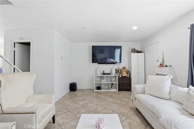 2971 Bradford D, Santa Ana, CA 92707