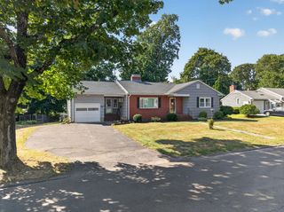 88 Mifflin Dr, North Andover, MA 01845