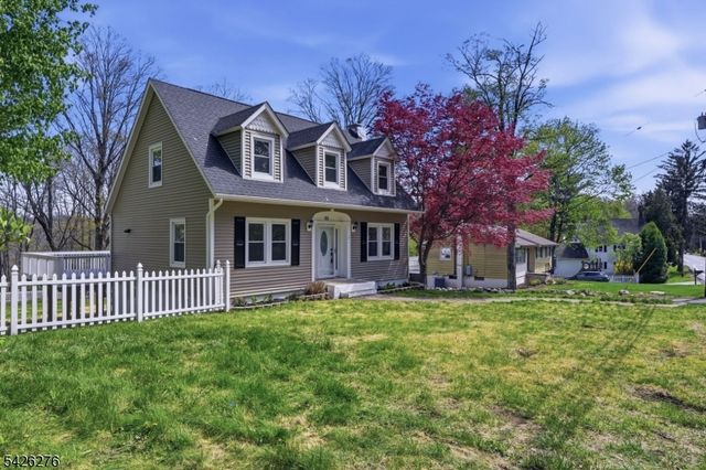 53 Brooklyn Rd, Stanhope Boro, NJ 07874