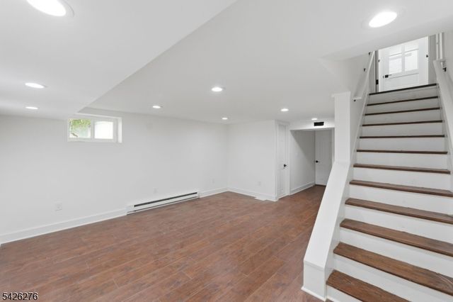 53 Brooklyn Rd, Stanhope Boro, NJ 07874