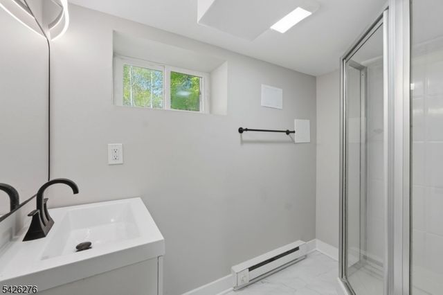 53 Brooklyn Rd, Stanhope Boro, NJ 07874