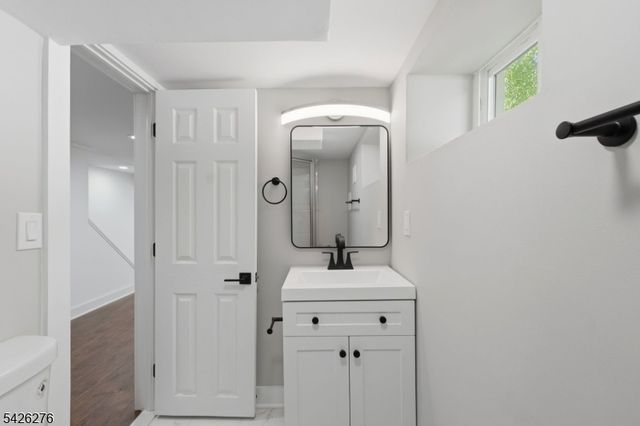 53 Brooklyn Rd, Stanhope Boro, NJ 07874