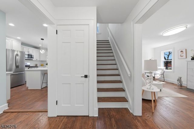 53 Brooklyn Rd, Stanhope Boro, NJ 07874