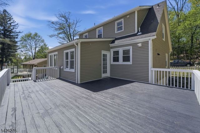 53 Brooklyn Rd, Stanhope Boro, NJ 07874