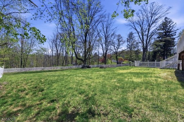 53 Brooklyn Rd, Stanhope Boro, NJ 07874