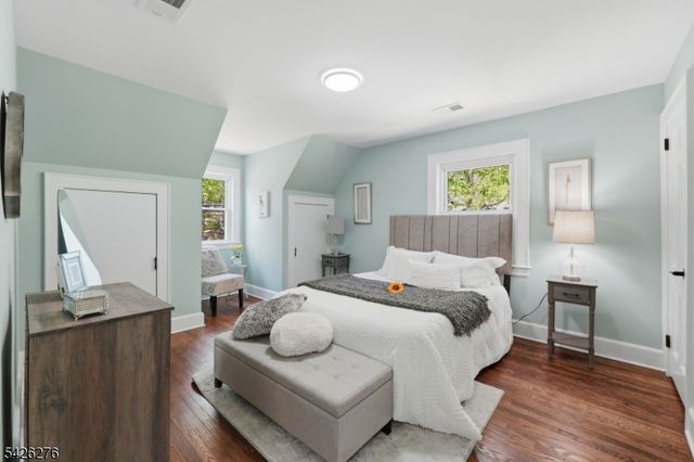 53 Brooklyn Rd, Stanhope Boro, NJ 07874