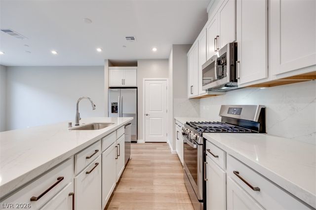 11898 Glide Reflection Avenue, Las Vegas, NV 89138