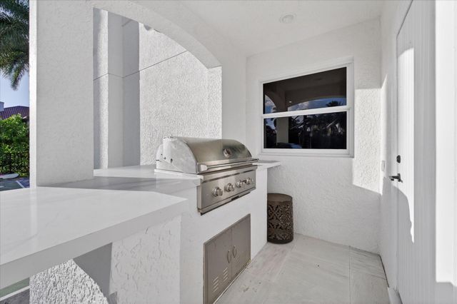 3872 NW 53rd Street, Boca Raton, FL 33496