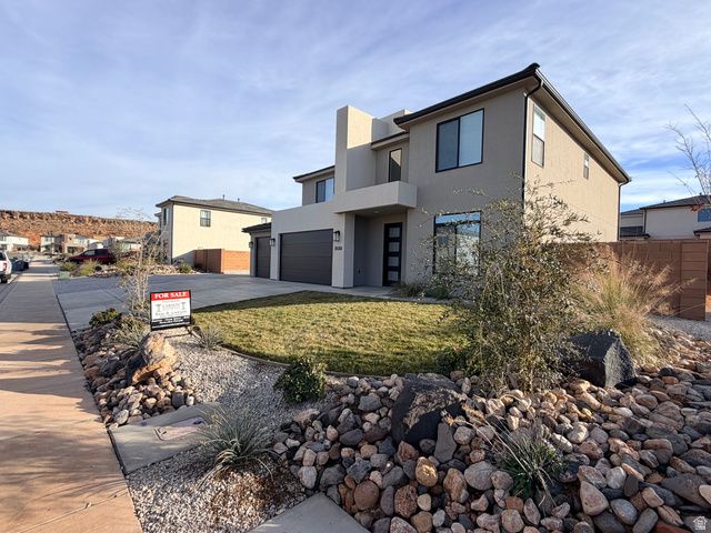 3530 E BRISTLE CONE WAY, St. George, UT 84790