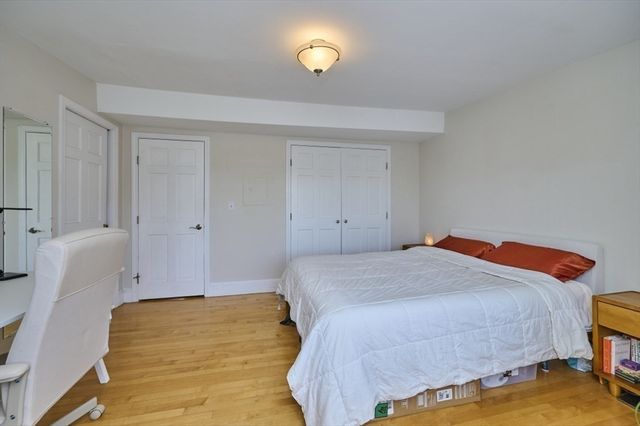 683 Massachusetts Ave. 5, Boston, MA 02118