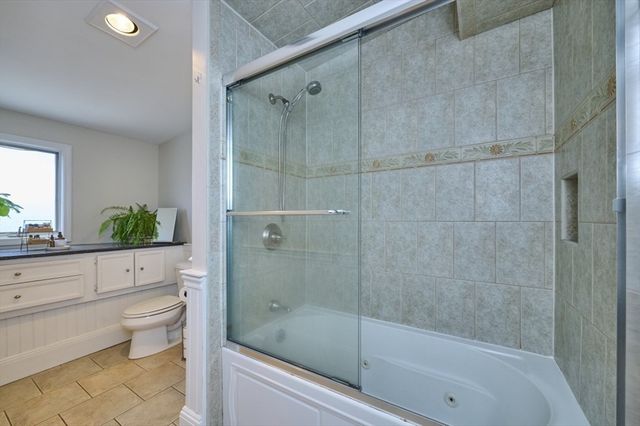 683 Massachusetts Ave. 5, Boston, MA 02118