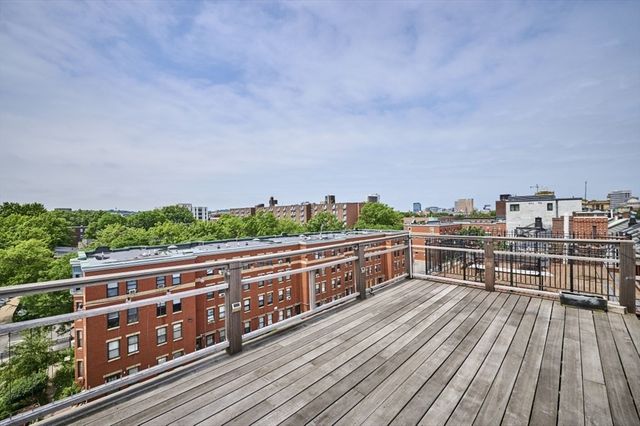 683 Massachusetts Ave. 5, Boston, MA 02118