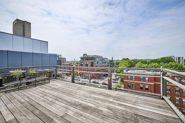 683 Massachusetts Ave. 5, Boston, MA 02118