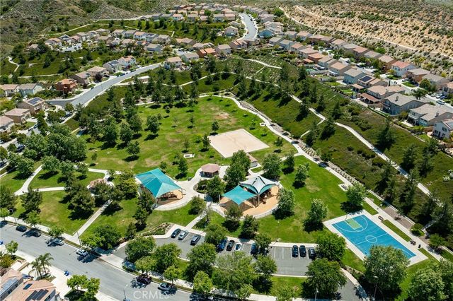 17616 Medley Ridge, Canyon Country, CA 91387