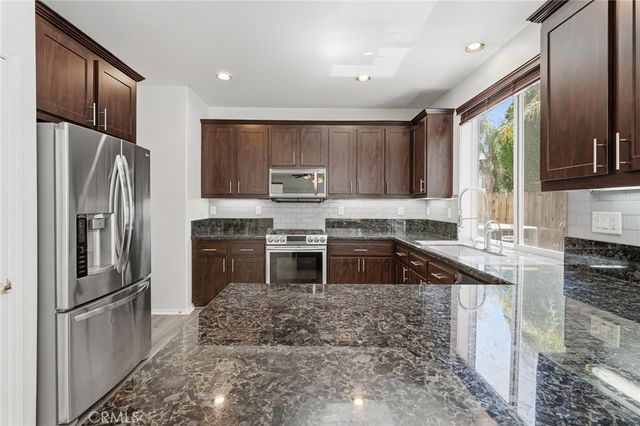 17616 Medley Ridge, Canyon Country, CA 91387