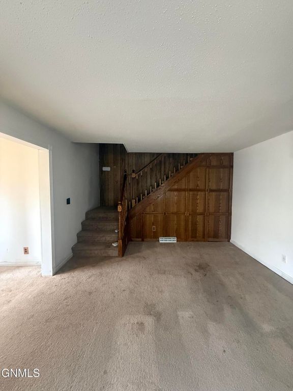 320 Wright Street S, Donnybrook, ND 58734 photo 5