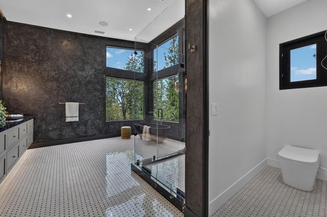 15040 Grand Knoll Dr, Meadow Vista, CA 95722