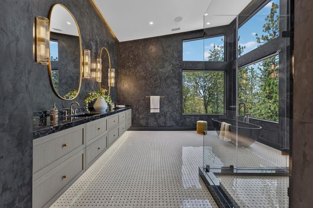 15040 Grand Knoll Dr, Meadow Vista, CA 95722