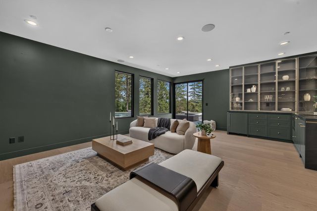 15040 Grand Knoll Dr, Meadow Vista, CA 95722