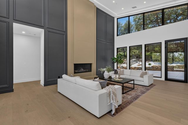 15040 Grand Knoll Dr, Meadow Vista, CA 95722