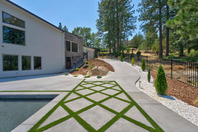 15040 Grand Knoll Dr, Meadow Vista, CA 95722