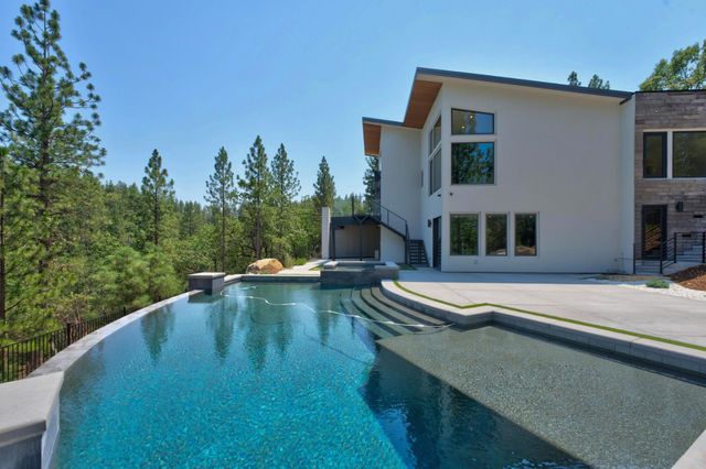 15040 Grand Knoll Dr, Meadow Vista, CA 95722