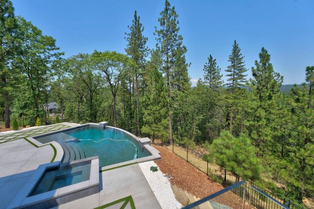 15040 Grand Knoll Dr, Meadow Vista, CA 95722