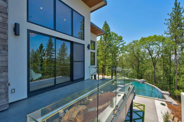 15040 Grand Knoll Dr, Meadow Vista, CA 95722