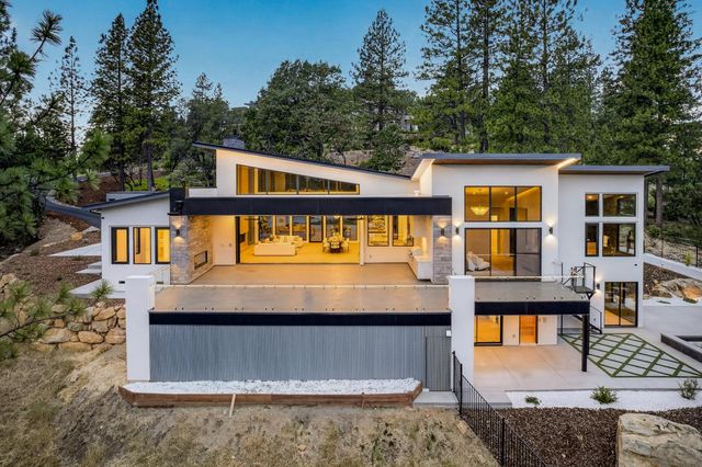 15040 Grand Knoll Dr, Meadow Vista, CA 95722