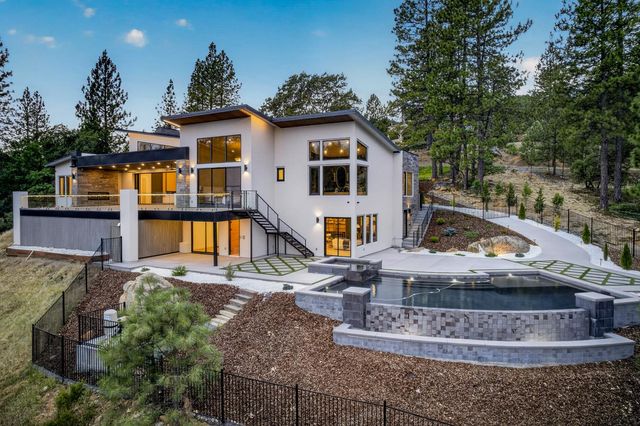 15040 Grand Knoll Dr, Meadow Vista, CA 95722