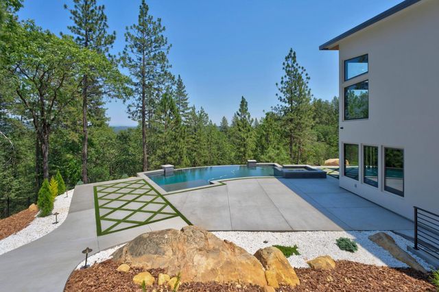 15040 Grand Knoll Dr, Meadow Vista, CA 95722