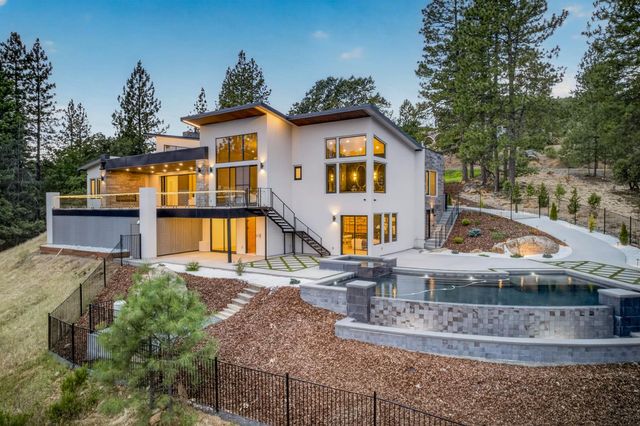 15040 Grand Knoll Dr, Meadow Vista, CA 95722