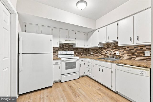 701 RENNER RD, Wilmington, DE 19810