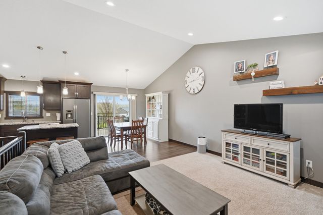 3911 Sunnydale Lane SE, Rochester, MN 55904