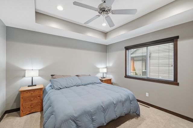 3911 Sunnydale Lane SE, Rochester, MN 55904