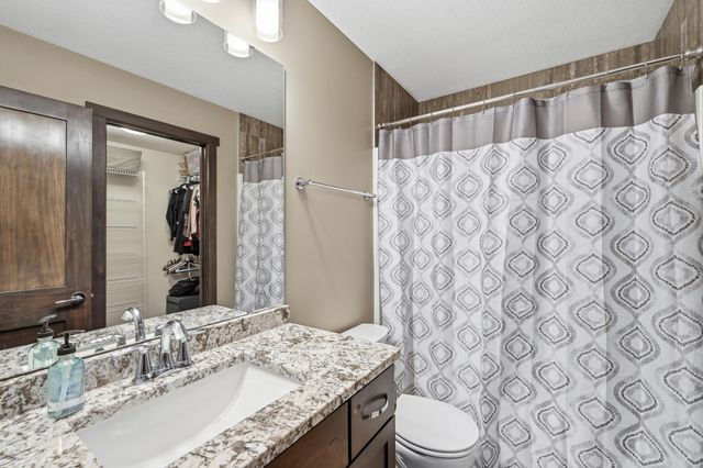 3911 Sunnydale Lane SE, Rochester, MN 55904