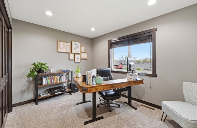 3911 Sunnydale Lane SE, Rochester, MN 55904