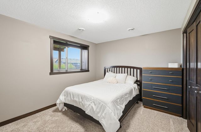 3911 Sunnydale Lane SE, Rochester, MN 55904