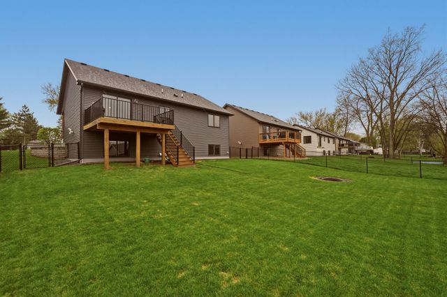 3911 Sunnydale Lane SE, Rochester, MN 55904