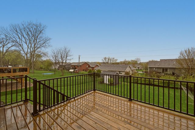 3911 Sunnydale Lane SE, Rochester, MN 55904