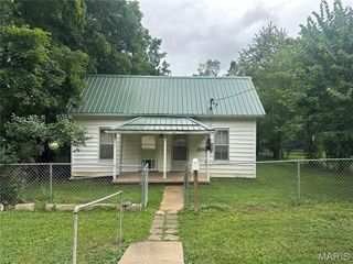 526 W Wayne Street, Ironton, MO 63650