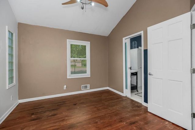 3340 S Crisp Avenue, Independence, MO 64052