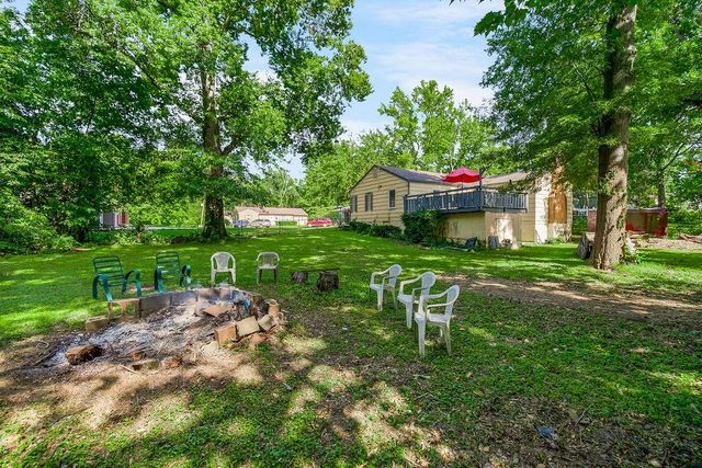 3340 S Crisp Avenue, Independence, MO 64052