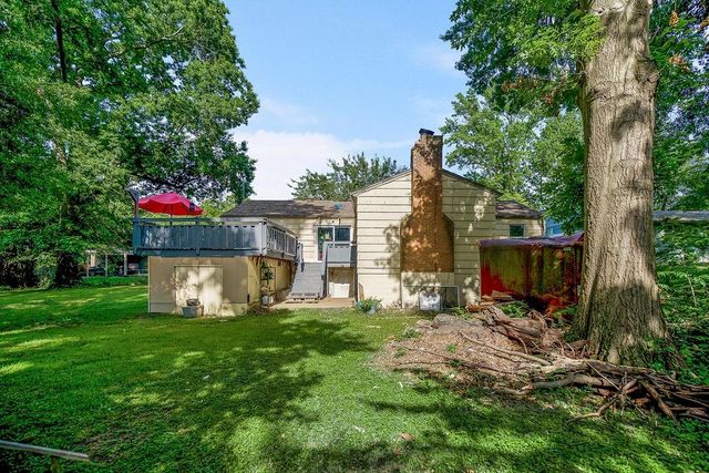 3340 S Crisp Avenue, Independence, MO 64052