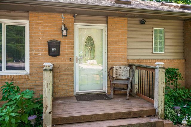 3340 S Crisp Avenue, Independence, MO 64052