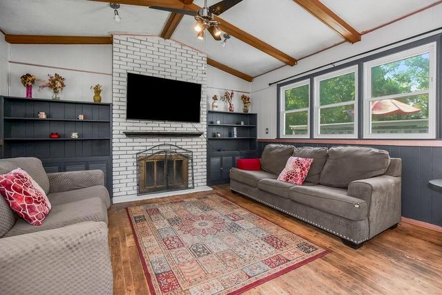 3340 S Crisp Avenue, Independence, MO 64052