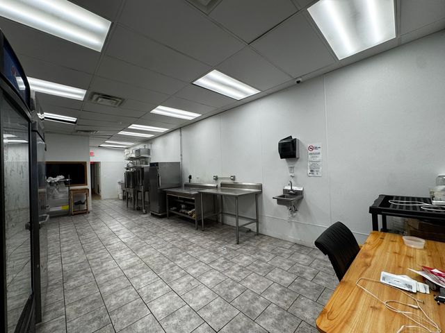 329 Howard Street, Evanston, IL 60202