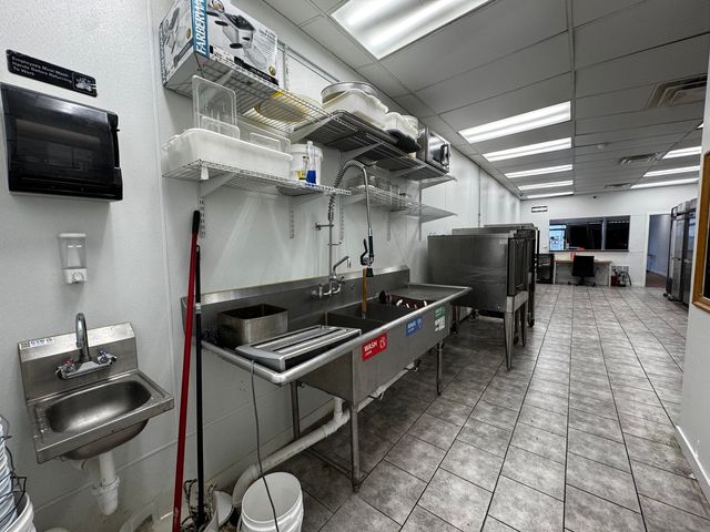 329 Howard Street, Evanston, IL 60202