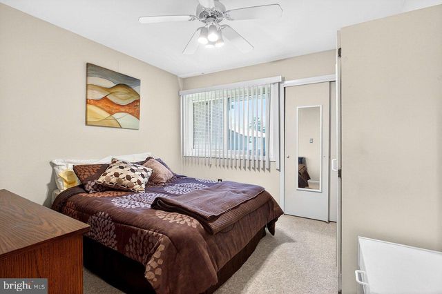 469 LIVINGSTON DR, Hightstown, NJ 08520