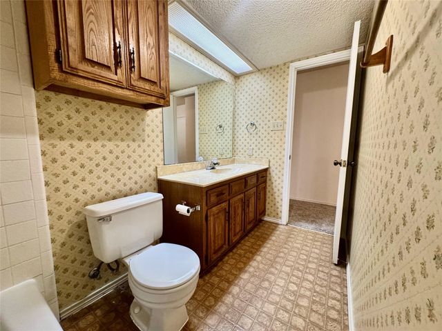 1904 Spindletop Drive, Duncanville, TX 75137